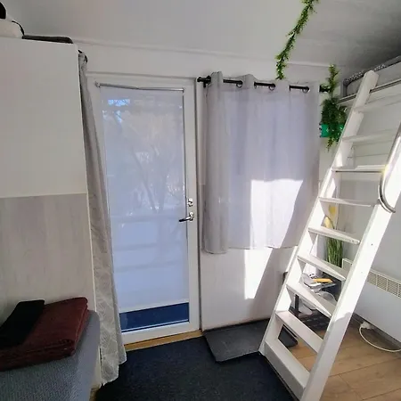Koidula Tiny House * Narva-Joesuu